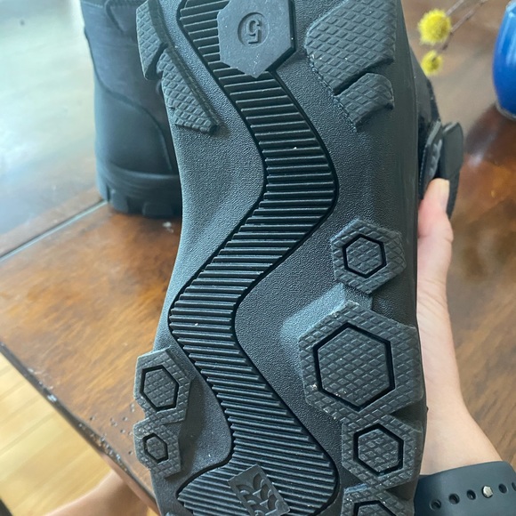 Kids snow boots - size 5 - Picture 4 of 4